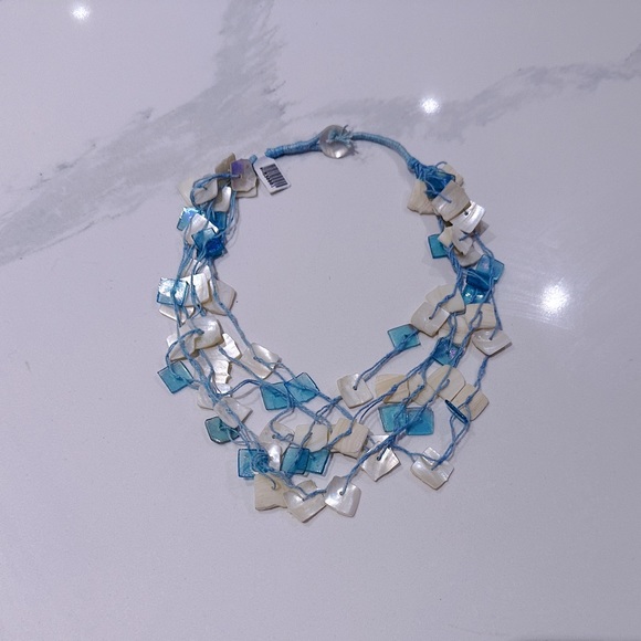 Romantic Sea Color Shell Necklace, Brand New! - Picture 1 of 7
